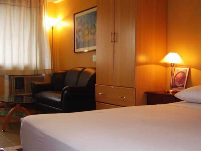 Sir William'S Hotel Кесон-Сити Экстерьер фото